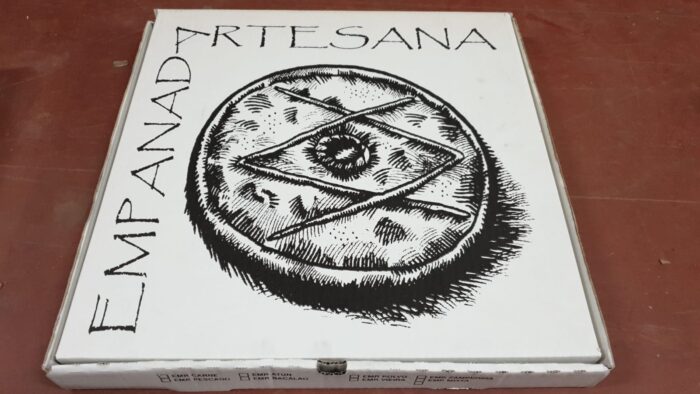 CAJA 30*30*4 EMPANADA